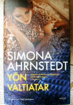 Simona Ahrnstedt - Yön valtiatar (sid.)