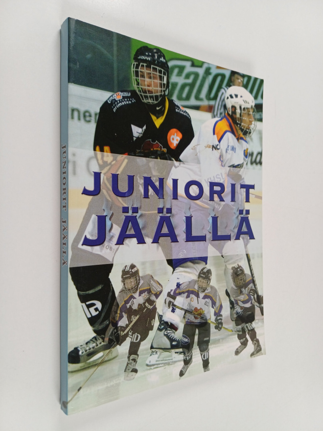 Juniorit jäällä