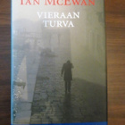 Ian McEwan: Vieraan turva - pikkukuva 1