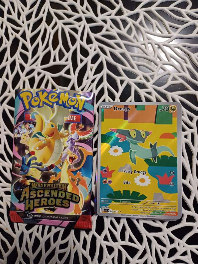 Pokemon Dreepy holo