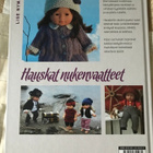 Hauskat nukenvaatteet neulomalla ja virkkaamalla - pikkukuva 5