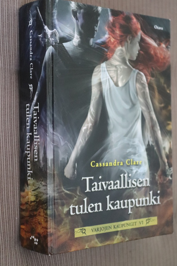Cassandra Clare : Taivaallisen tulen kaupunki ( 1.p. 2014 )