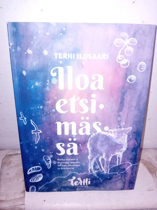 Ilosaari : Iloa etsimässä ( SIS POSTIKULU  )