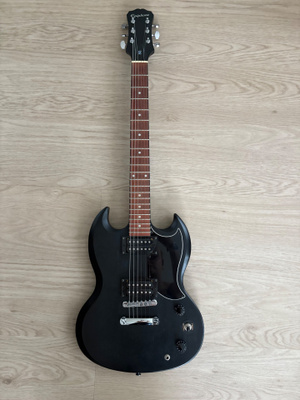 Epiphone SG sähkökitara musta