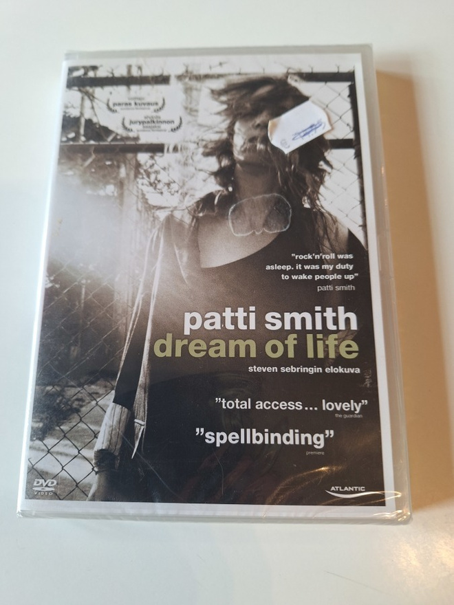 Patti Smith-Dream Of Life (MUOVISSA)