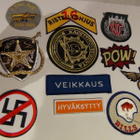 ERIKOISET KANGASMERKIT 11 kpl, mm RISTEILYOHJUS, POW ! ... - pikkukuva 1