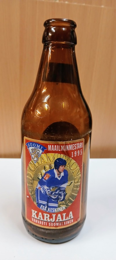 Karjala III olutpullo MM1995 "Esa Keskinen"
