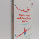 Margaret Hunter : Psychotherapy with Young People in Care... - pikkukuva 1