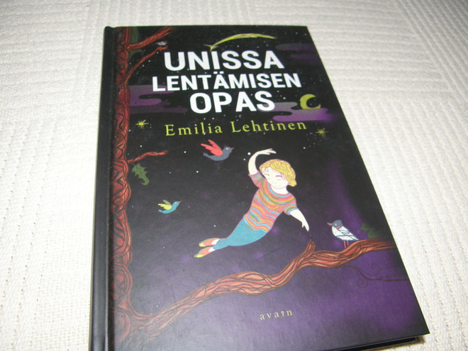 Emilia Lehtinen Unissa lentämisen opas