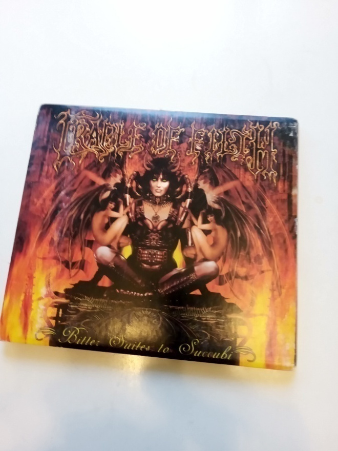 CD Cradle of Filth - Bitter Suites to Succubi (Sis.pk:t)