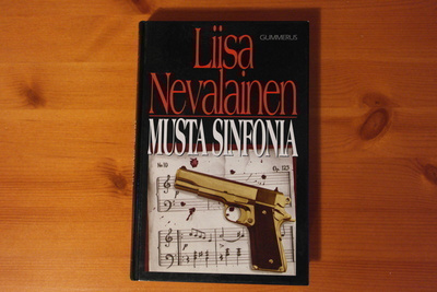 Liisa Nevalainen: Musta sinfonia 3.p.1991.Sid.