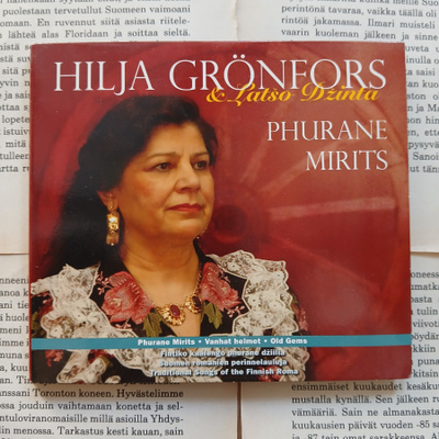 Hilja Grönfors - Phurane mirits (Suomen romanien lauluja)