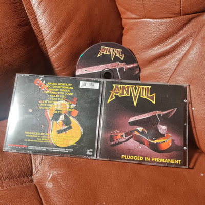 ANVIL -plugged in permanent CD.