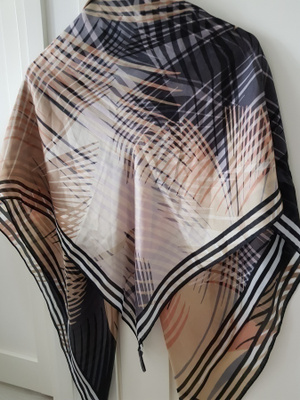 Isokokoinen Vince Camuto Huivi / Hartiahuivi / Scarf