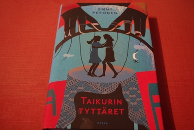 Emmi Pesonen: Taikurin tyttäret (2022)