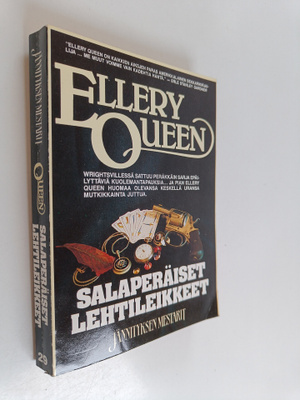 Ellery Queen : Salaperäiset lehtileikkeet