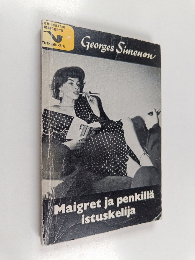 Georges Simenon : Maigret ja penkillä istuskelija