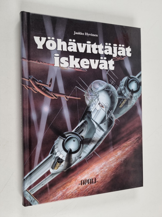 Jaakko Hyvönen : Yöhävittäjät iskevät