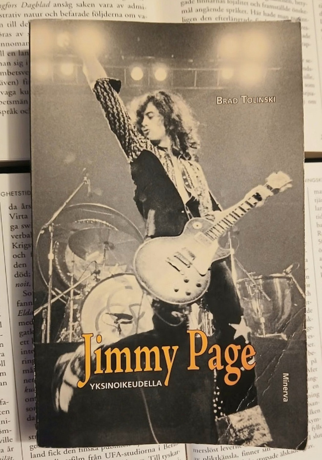 Brad Tolinski - Jimmy Page yksinoikeudella (pokkari)