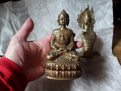 PRONSSI / MESSINKI BUDDHA. HIENO KORISTE.