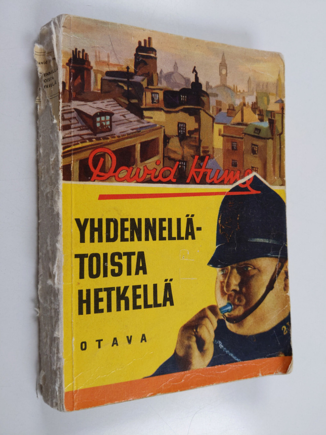 David Hume : Yhdennellätoista hetkellä - salapoliisiromaani