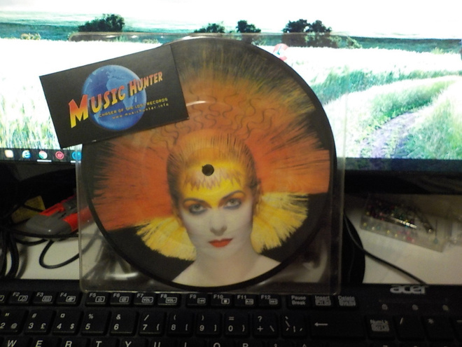 Toyah - Thunder In The Mountains UK -81 EX+ 7" KUVALEVY