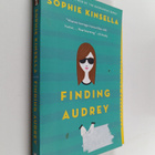 Sophie Kinsella : Finding Audrey - pikkukuva 1