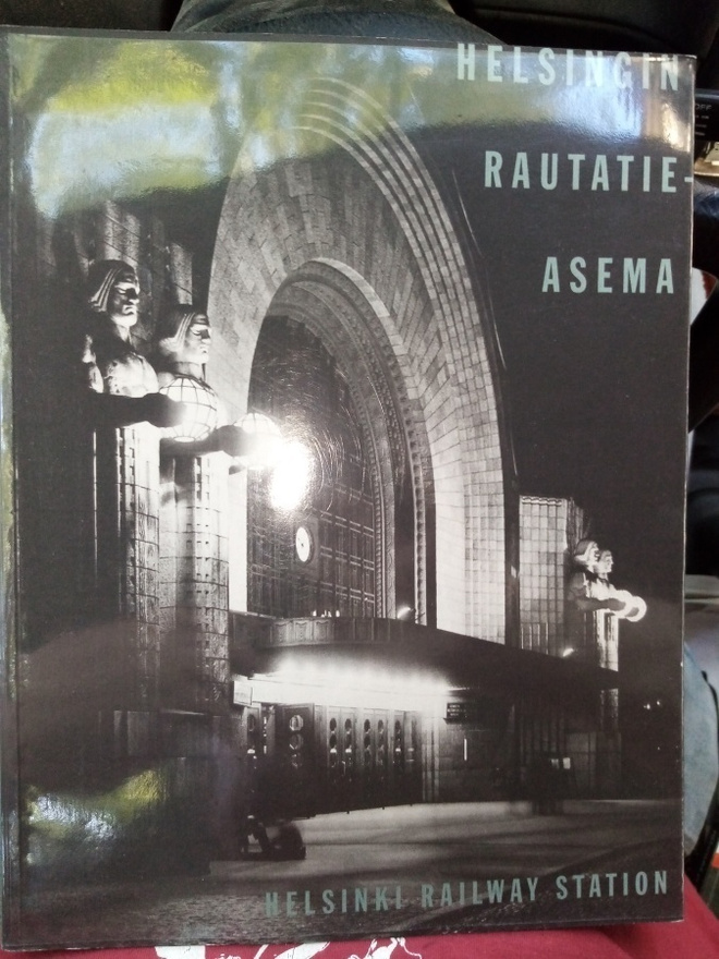 HÖGSTRÖM : HELSINGIN RAUTATIEASEMA ( SIS POSTIKULU )