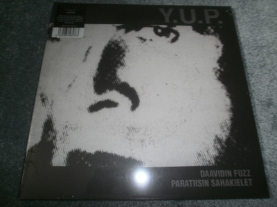 YUP: Paratiisin Sahakielet / Minä Olen Myyrä Lp