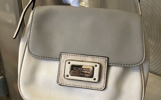 GUESS -:¦:- UPEA CROSSBODY LAUKKU -:¦:- Aito.