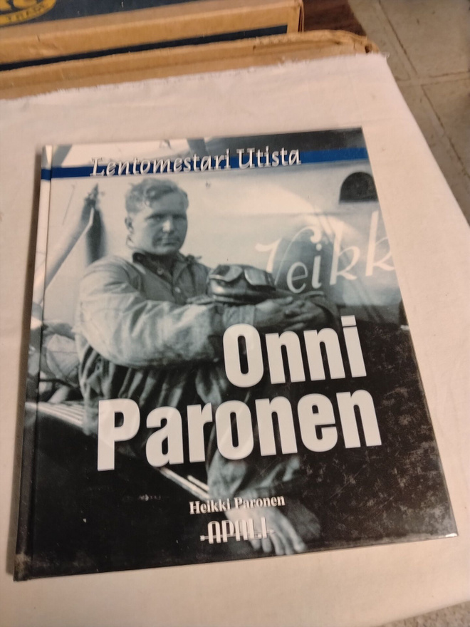 onni paronen lentomestri utista