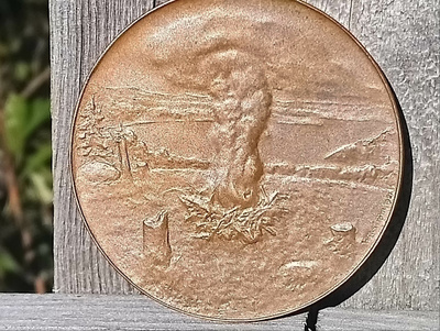 Juhani Aho 1801 -1921. Halkaisija 54mm. Rasiassa.
