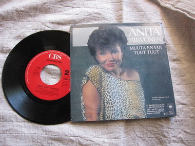 ANITA HIRVONEN : muuta en voi / tuut tuut