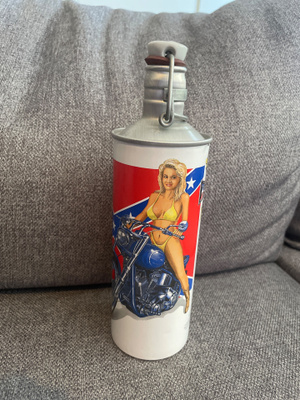 Vintage Fancy Biker Beer -keräilypullo (1997) – Äijäluolaan