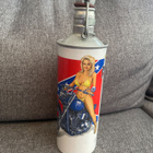 Vintage Fancy Biker Beer -keräilypullo (1997) – Äijäluolaan - pikkukuva 1
