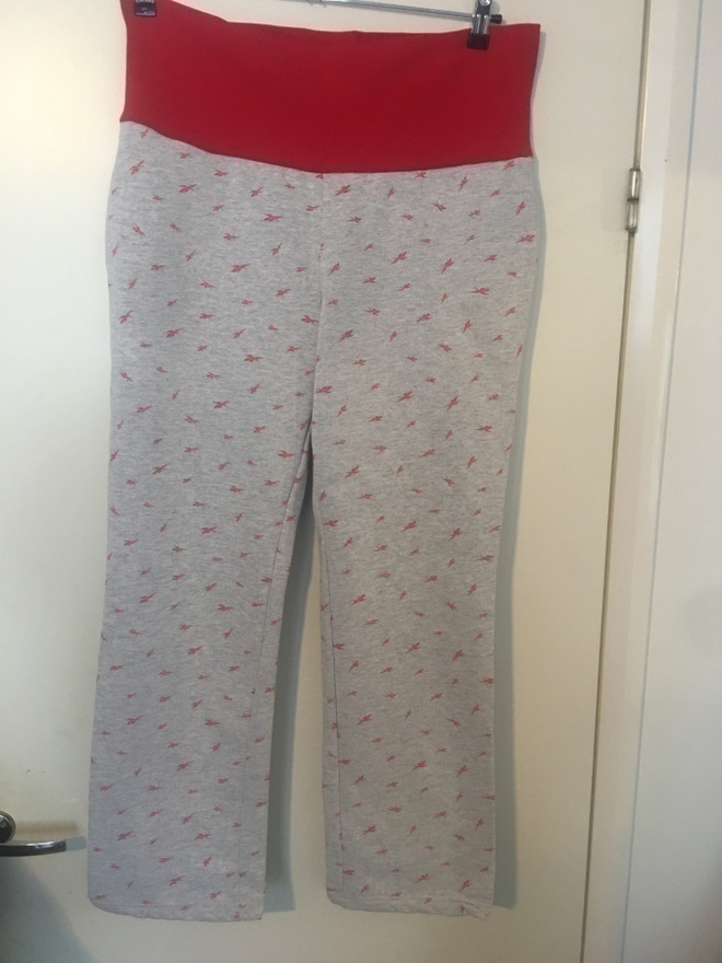 REEBOK MAMA ÄITIYSHOUSUT KOKO L-Xl