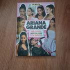 Ariana Grande fanikirja - pikkukuva 1