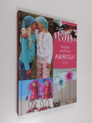 Anne Vittorina Golinelli : Meidän perheen askartelukirja