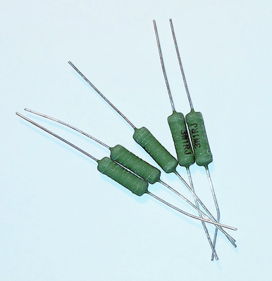120kpl 3W 5% tehovastuksia 1ohm-2kohm