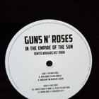 2 LP-LEVYÄ: GUNS N ROSES : IN THE EMPIRE OF THE SUN - pikkukuva 5