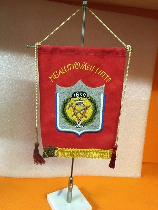 Pöytstandaari - Metallityöväen liitto