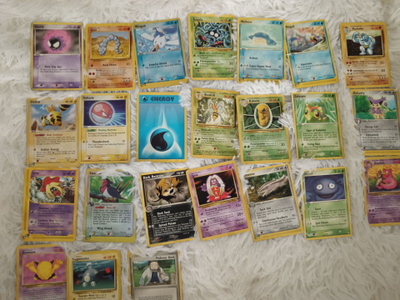 Vanhoja Pokemon kortteja