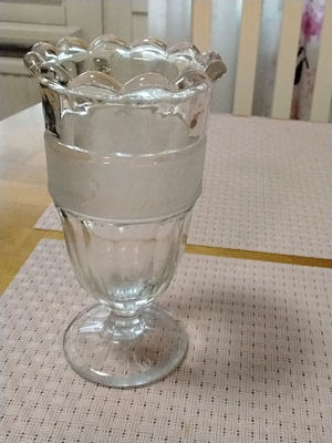 Lastenlinnan sairaalan maljakko