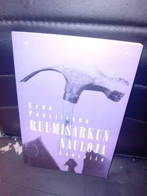 Erno Paasilinna : Ruumisarkun nauloja ( SIS POSTIKULU )