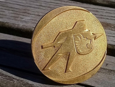 Kullanvärinen Upseeri Millitaria . Kookas. Halkaisija - 36 m
