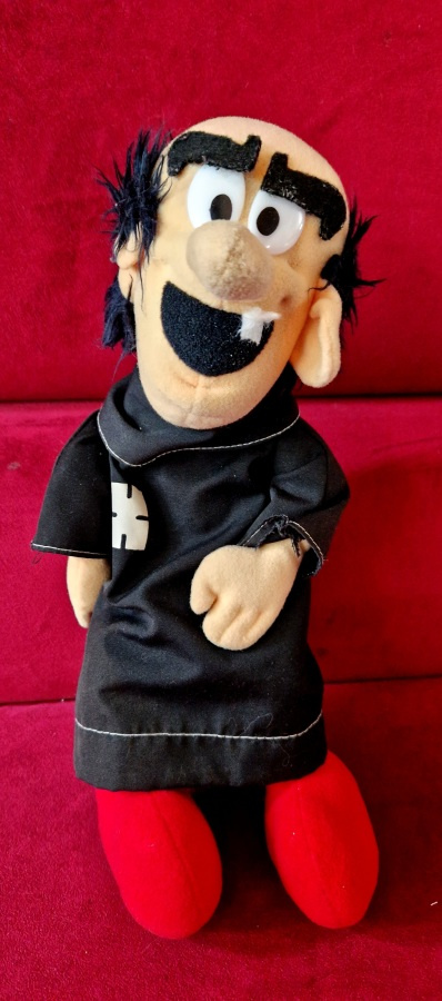 Smurffit velho pehmolelu 1982. Noin 30 cm korkea