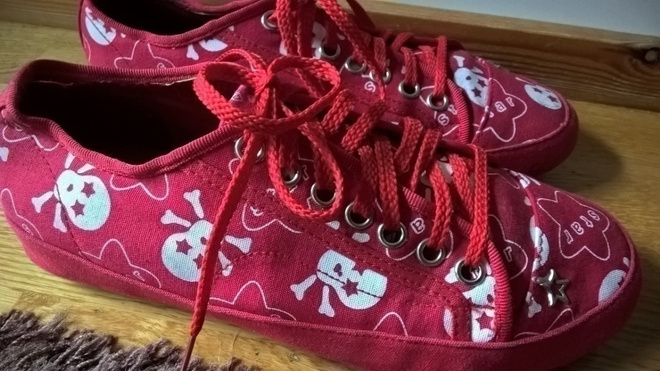 Punaiset Wilady Tennarit / Sneakers - koko 38