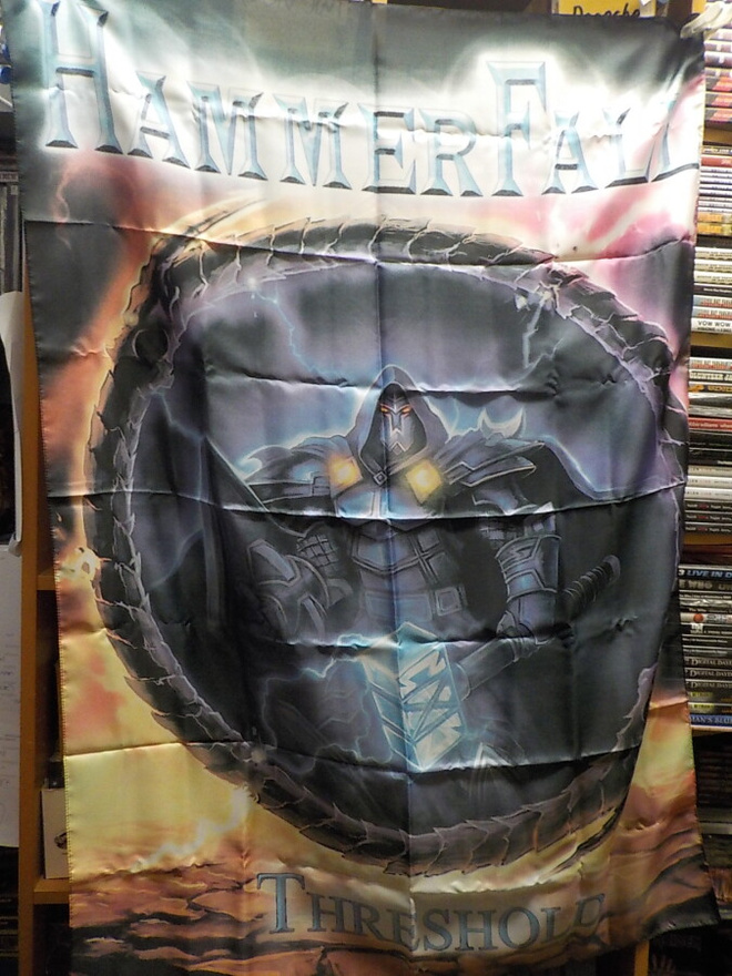HAMMERFALL THRESHOLD SEINÄLIPPU