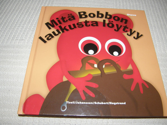 Mitä Bobbon laukusta löytyy
