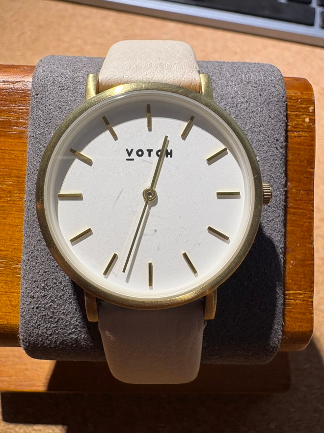 Votch Classic Gold White -rannekello